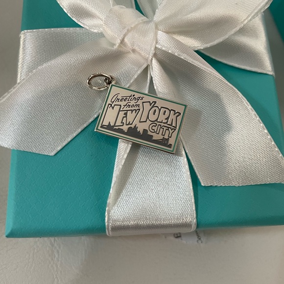 Jewelry - Tiffany poastcard charm